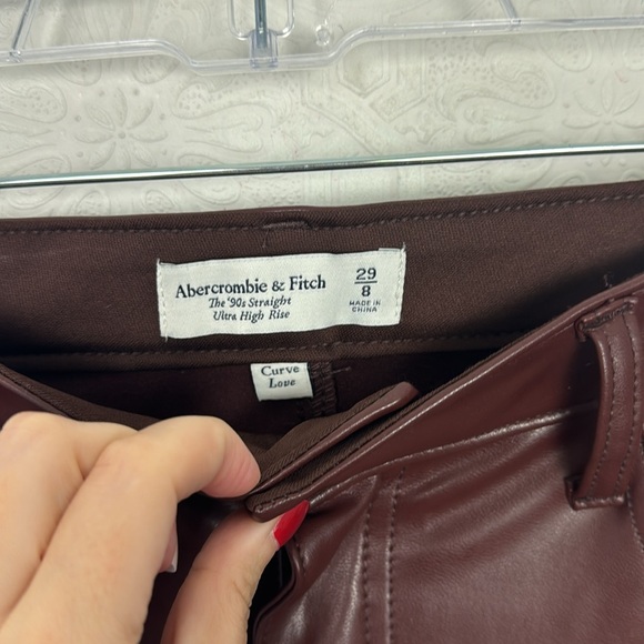 Abercrombie & Fitch Curve Love Vegan Leather 90s Straight Pants Brown Red 29 8 - Picture 9 of 10